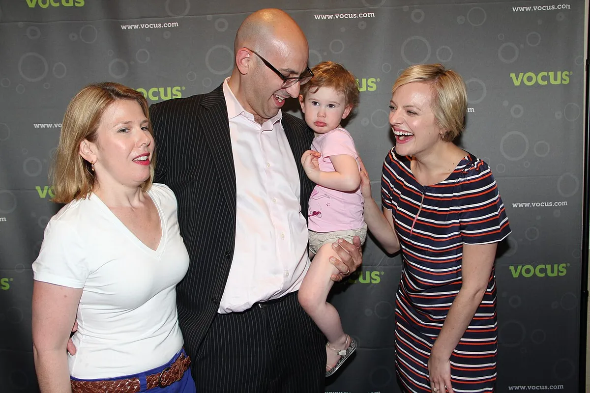 Caitlin Geoff Livingston Soleil Elisabeth Moss