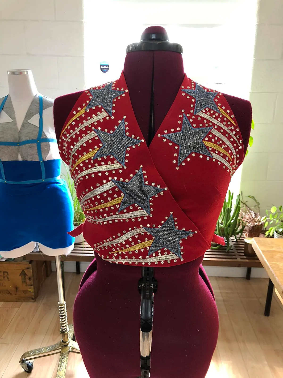 Lainey Wilson's Macy's July 4th top