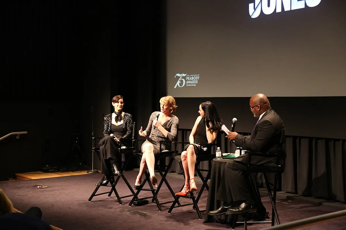 Carrie-Anne Moss Melissa Rosenberg Krysten Ritter Eric Deggans