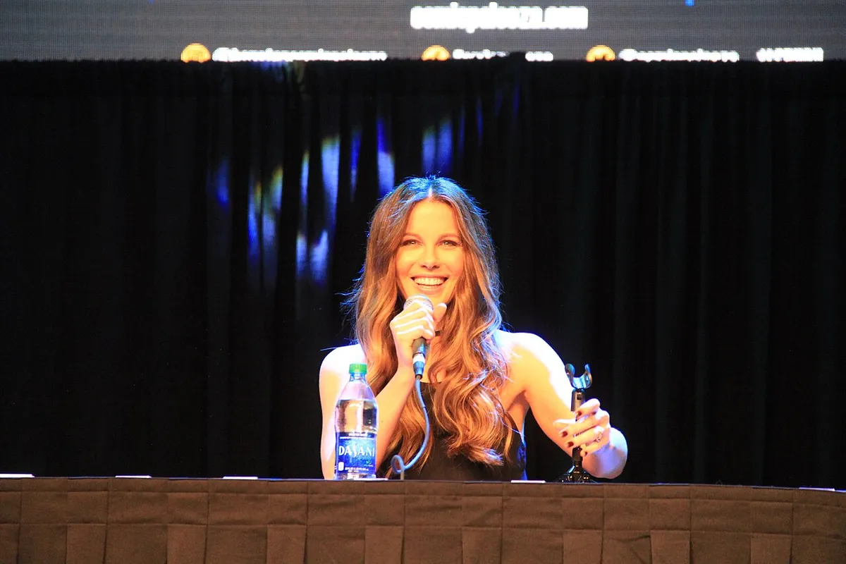 Kate Beckinsale Comicpalooza 2016