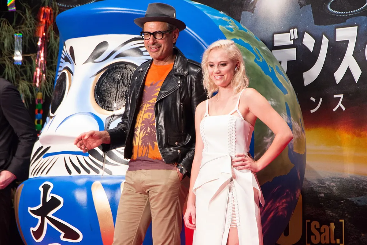 Jeff Goldblum and Maika Monroe