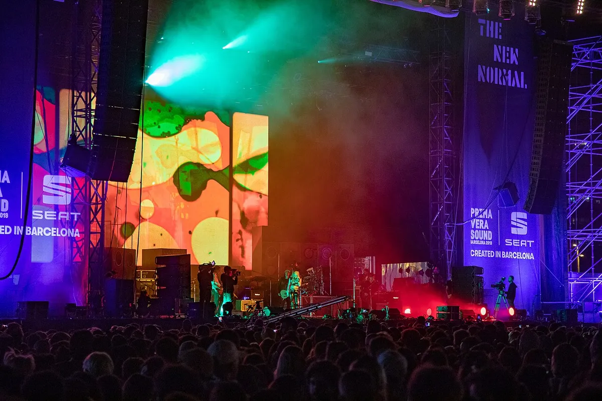 Miley Cyrus performing live