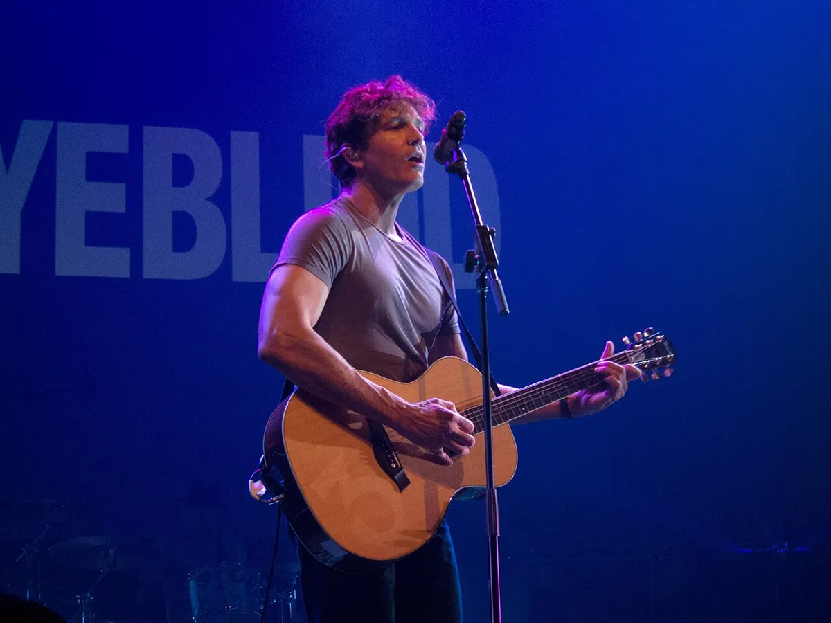 Third Eye Blind performing live