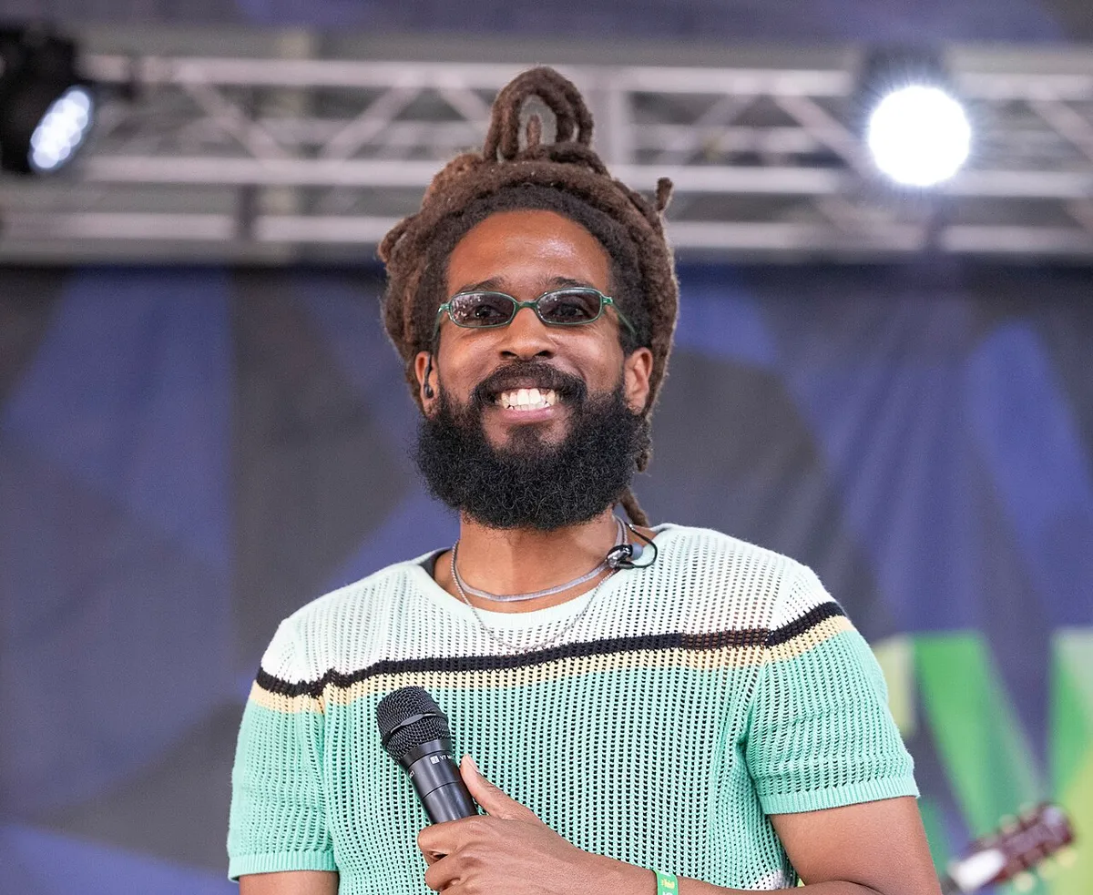 Josh Lane TheeSacredSouls performing live