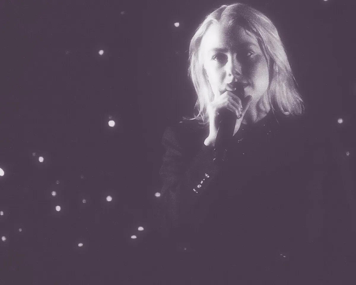 Phoebe Bridgers performing live