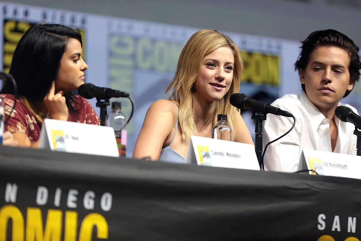 Camila Mendes Lili Reinhart Cole Sprouse