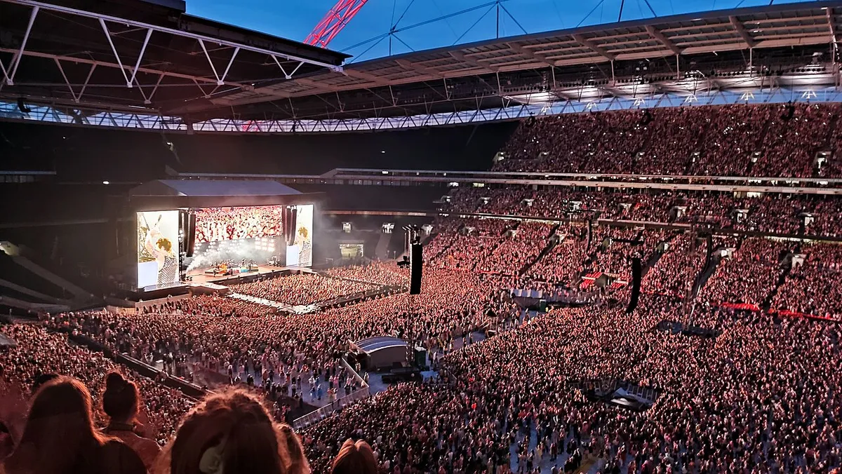 Harry Styles performing live